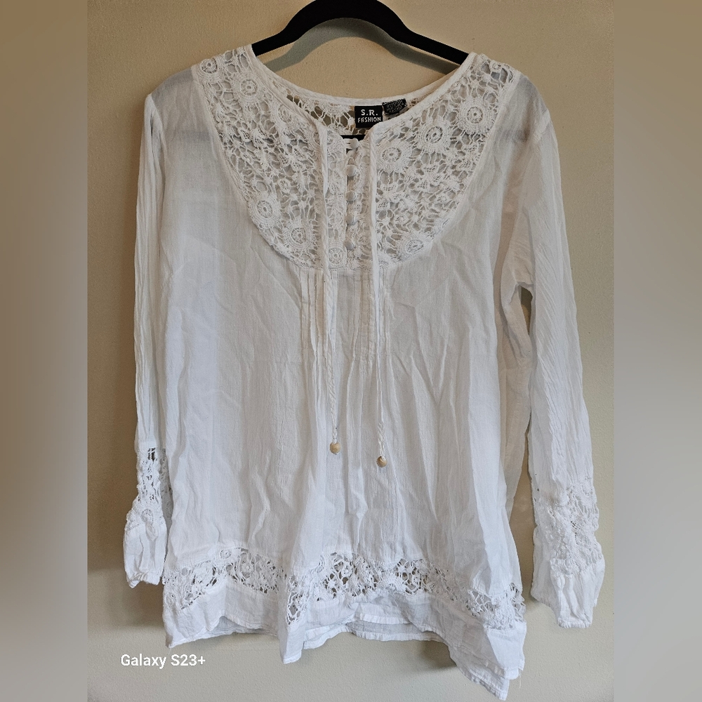 S & R Fashion 100 % Cotton White Lace Detail Women's Top Size Large. - Picture 2 of 13